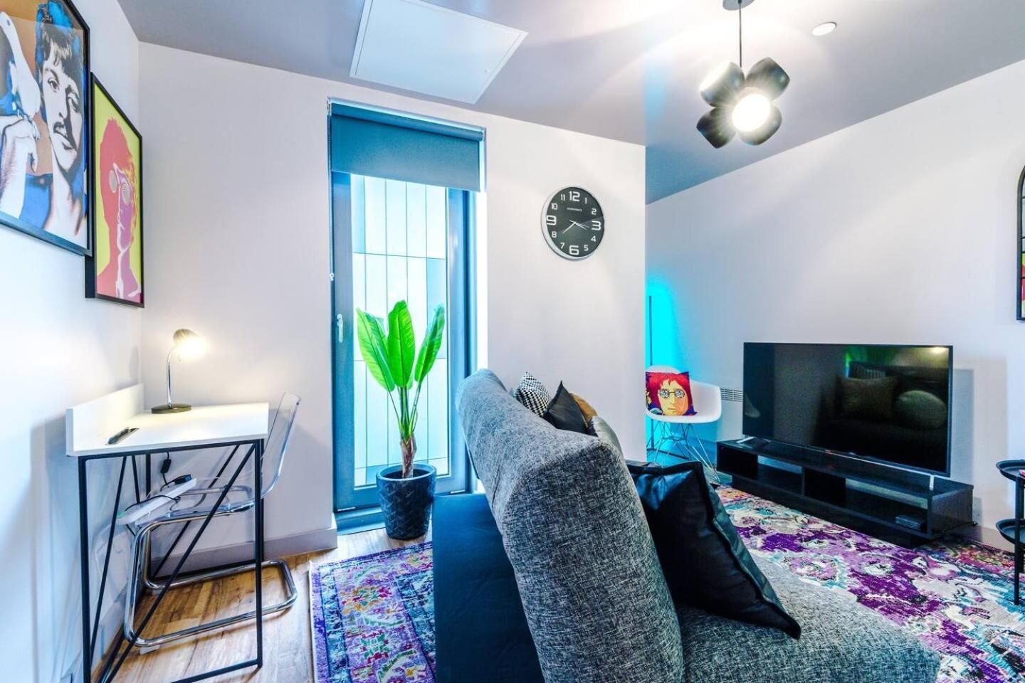 High Reviewed 1-Bed With Parking Central Location Liverpool Esterno foto